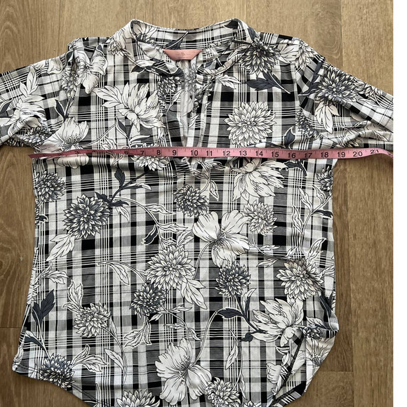 SJS Large Petite Black/White Floral Blouse - Picture 4 of 8